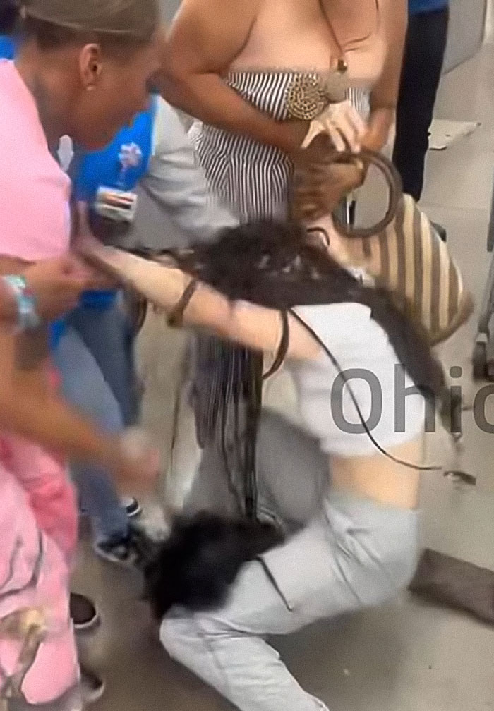 Former reality TV child star involved in physical altercation with Walmart shopper inside store. Former reality TV child star involved in physical altercation with Walmart shopper inside store.