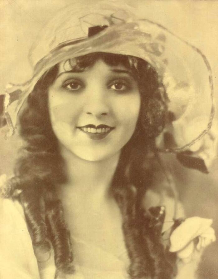 Madge Bellamy, 1928