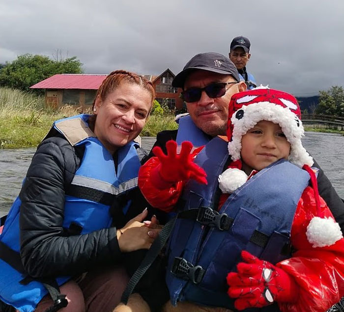 Family Of 3 Found Lifeless In Hotel Room After Complaining About Strange "Smell" In Horrifying Case Family Of 3 Found Lifeless In Hotel Room After Complaining About Strange "Smell" In Horrifying Case