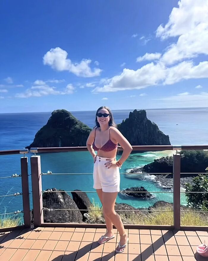 Med Student Caught Red-Handed Faking Poverty For Scholarship After College Finds Her Social Media Profile Med Student Caught Red-Handed Faking Poverty For Scholarship After College Finds Her Social Media Profile