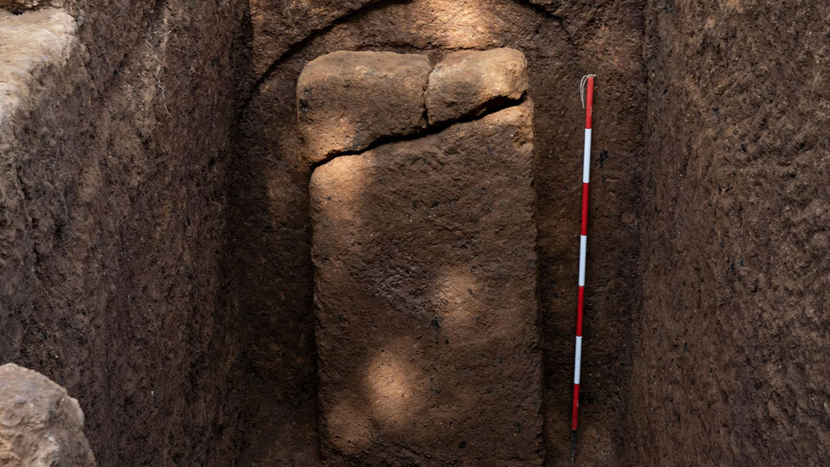Ancient 2,600-year-old tomb uncovered in Italy with a mysterious burial chamber seen during archaeological excavation.