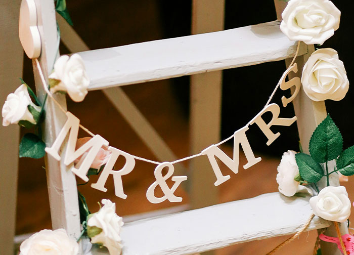 “I Began To Sweat”: Newlyweds Publicly Announce How Much Each Guest Gave “I Began To Sweat”: Newlyweds Publicly Announce How Much Each Guest Gave