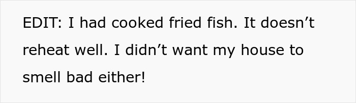 Text image showing an edited comment about cooking fried fish and concerns about reheating and house smell.