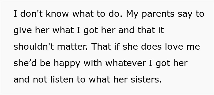 Text showing someone unsure about a girlfriend’s proposal ring size, mentioning sisters’ opinions and family advice.