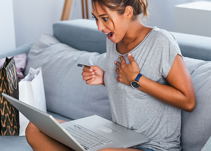 Woman Buys Fake AI Products Just To Show What They Really Look Like Woman Buys Fake AI Products Just To Show What They Really Look Like