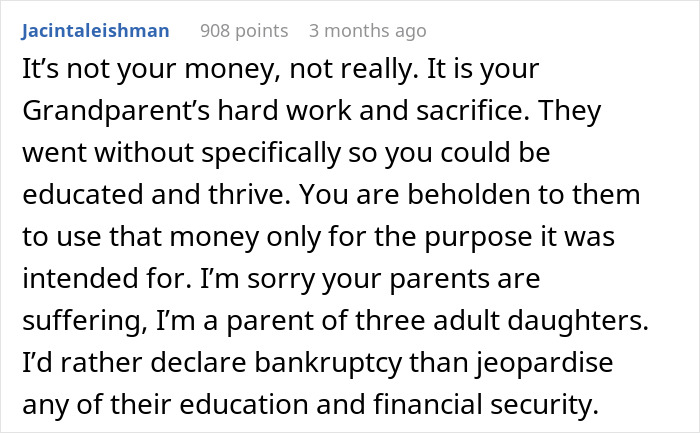 Screenshot of a Reddit comment about a teen refusing to sacrifice her future for parents’ financial mistakes.