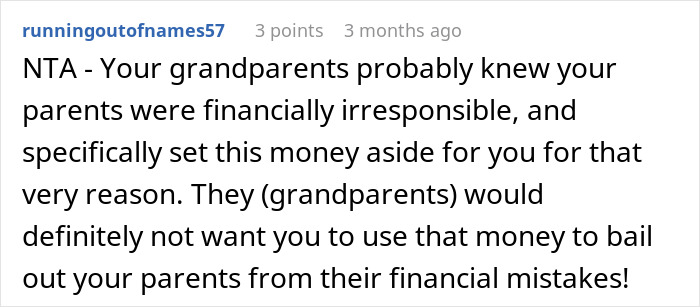 Screenshot of a forum comment discussing a teen refusing to fix parents’ financial mistakes and protecting their future.