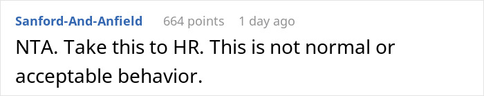 Screenshot of an online comment discussing a single mom uncomfortable with her boss repeatedly showing up at her home. Screenshot of an online comment discussing a single mom uncomfortable with her boss repeatedly showing up at her home.