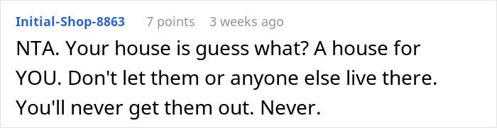 Screenshot of a forum comment advising not to give home to sister's family, emphasizing refusal to be a landlord.