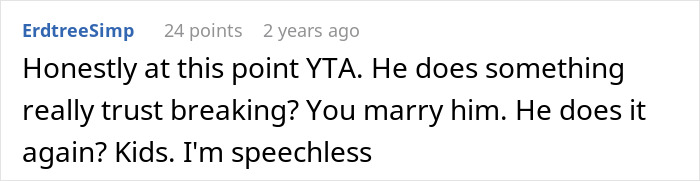 Screenshot of a forum comment reacting to a man reading his wife’s diary behind her back and his emotional response. Screenshot of a forum comment reacting to a man reading his wife’s diary behind her back and his emotional response.