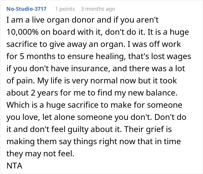 Screenshot of a comment explaining the challenges and sacrifices of being a live organ donor, emphasizing personal experience. Screenshot of a comment explaining the challenges and sacrifices of being a live organ donor, emphasizing personal experience.