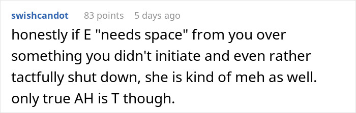 Comment discussing someone wanting space during a man’s public proposal at wedding, leaving bride in tears and girlfriend embarrassed.