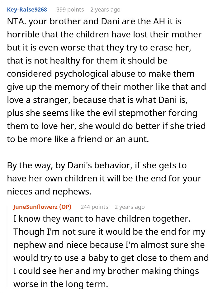 Reddit comments discussing a guy and new wife trying to erase the late wife from kids’ lives and aunt’s refusal.