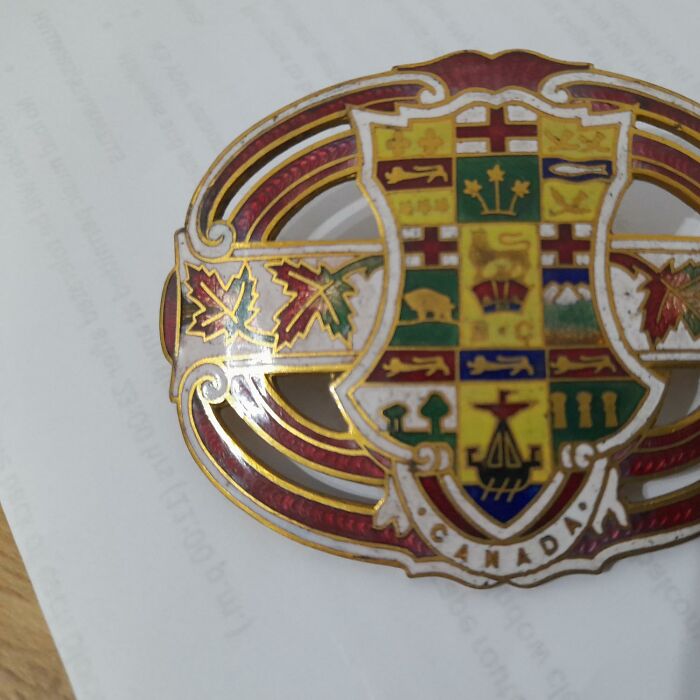 Hey Pandas, Can You Tell Me More About This Canada Brooch?