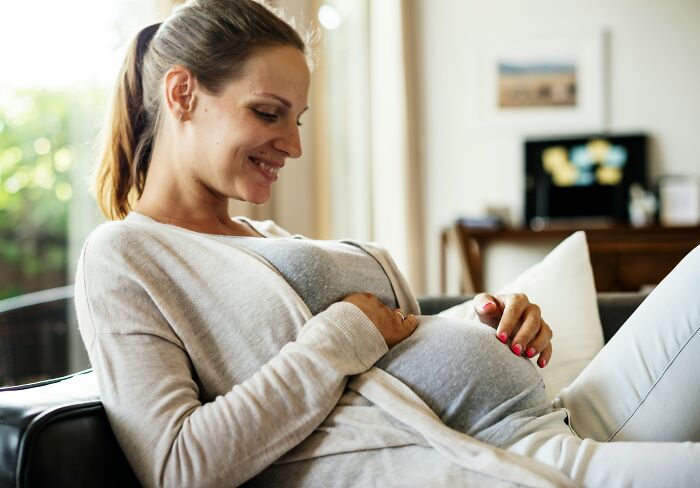 “We Know What Toxic Masculinity Looks Like, What Does Toxic Femininity Look Like?” (44 Answers)