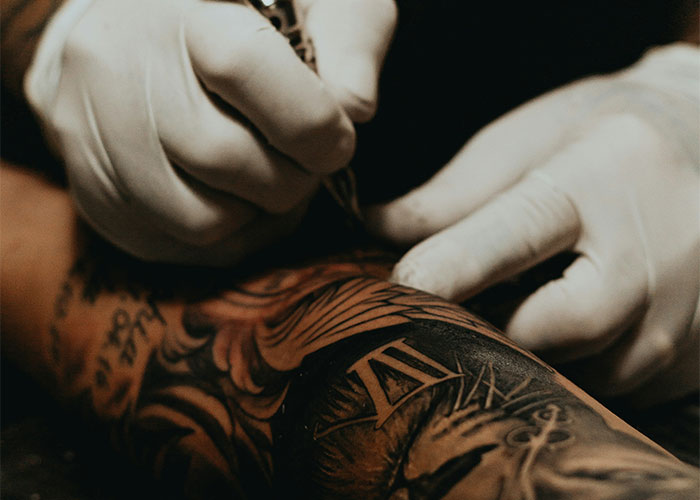 “The Nastiest Thing I’ve Witnessed”: 45 Doctors Share Their Most Horrifying Delayed Cases