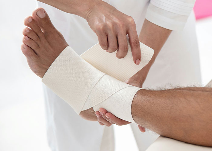 “The Nastiest Thing I’ve Witnessed”: 45 Doctors Share Their Most Horrifying Delayed Cases