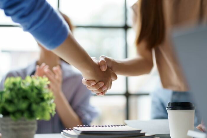 35 Basic Life Skills That Weirdly Many Adults Still Can’t Do