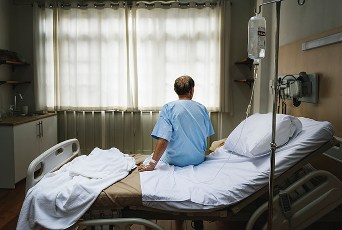 50 Hospital Employees Share The Strangest Cases They’ve Had