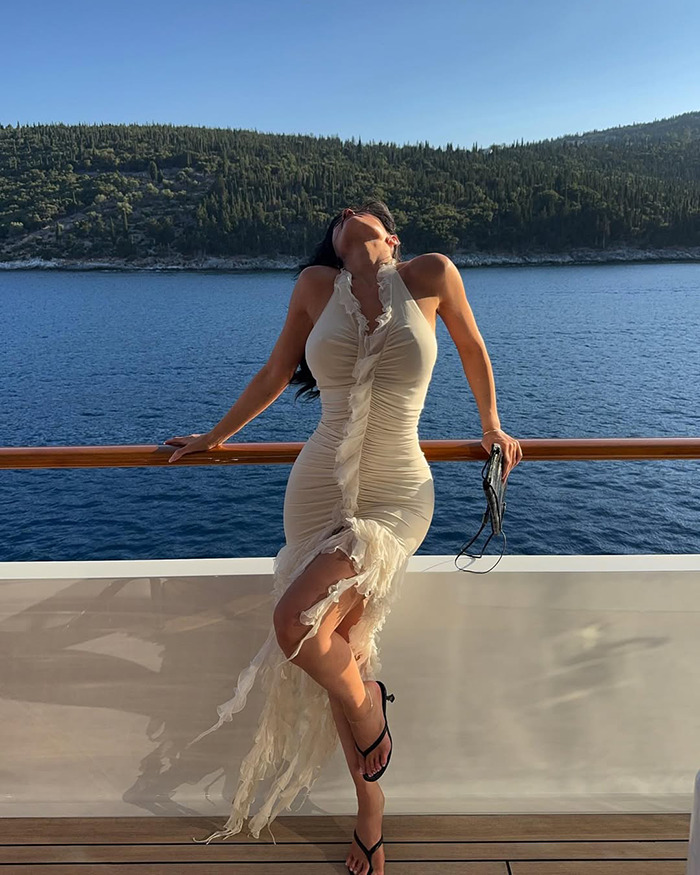 Restaurant Owners Brutally Slammed For 'Honoring' Kylie Jenner After Her Visit Restaurant Owners Brutally Slammed For 'Honoring' Kylie Jenner After Her Visit