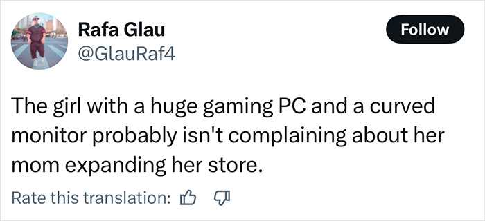 Screenshot of a tweet discussing a momfluencer making her 9-year-old autistic daughter sleep on the balcony to use her room as an office. Screenshot of a tweet discussing a momfluencer making her 9-year-old autistic daughter sleep on the balcony to use her room as an office.