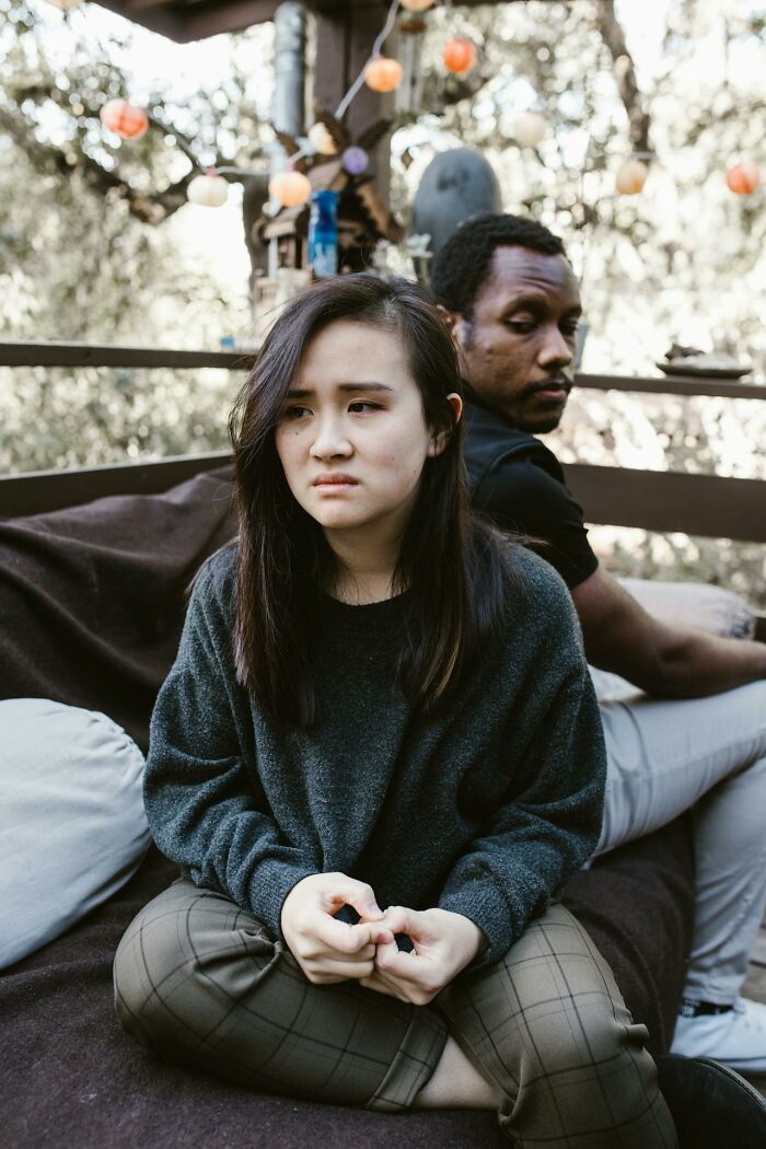 “If It Feels All Wrong, It Probably Is”: 50 People Share The Cheating Red Flags They’ll Never Forget