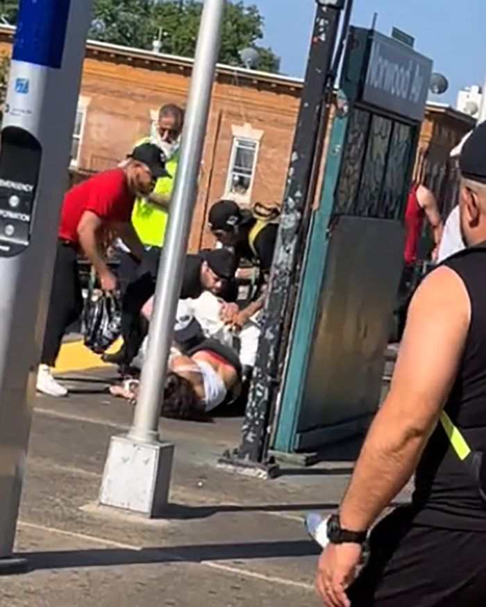 Men deliver vigilante justice on subway platform after brute attacked woman, with bystanders intervening in viral video. Men deliver vigilante justice on subway platform after brute attacked woman, with bystanders intervening in viral video.