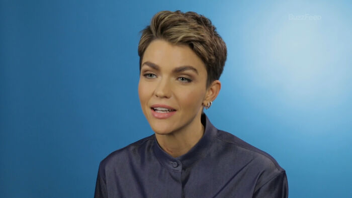 Actress with short hair speaking in an interview, part of celebrities Hollywood tried to make leading A-listers.