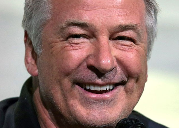 “A Total Gentleman”: 50 Times People Ran Into Celebrities And Had The Wildest Experiences