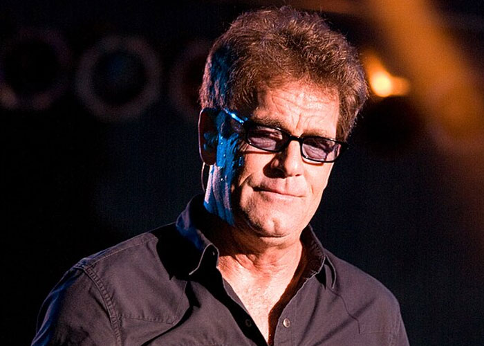 “A Total Gentleman”: 50 Times People Ran Into Celebrities And Had The Wildest Experiences