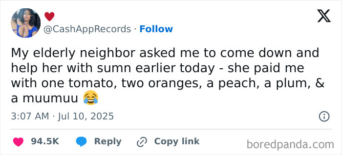 Screenshot of a tweet describing a wholesome kind neighbors moment involving help and a fruit payment.