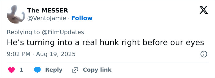 Tweet text on a social media interface praising a male celebrity’s peak male body transformation after health struggles. Tweet text on a social media interface praising a male celebrity’s peak male body transformation after health struggles.