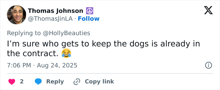 Tweet by Thomas Johnson reacting humorously with a laughing emoji to a viral photo of Tom Cruise and Ana de Armas. Tweet by Thomas Johnson reacting humorously with a laughing emoji to a viral photo of Tom Cruise and Ana de Armas.