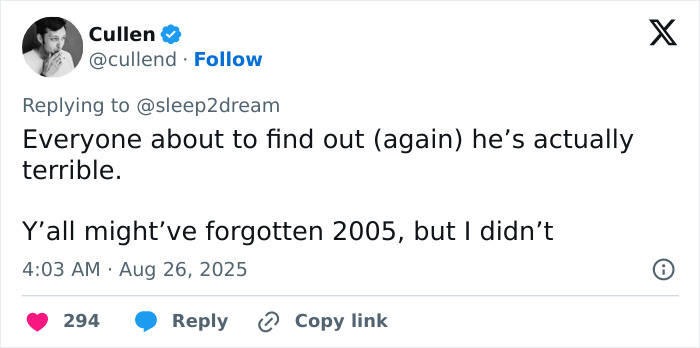 Screenshot of a tweet critiquing Tom Cruise after a candid photo with Ana de Armas went viral. Screenshot of a tweet critiquing Tom Cruise after a candid photo with Ana de Armas went viral.