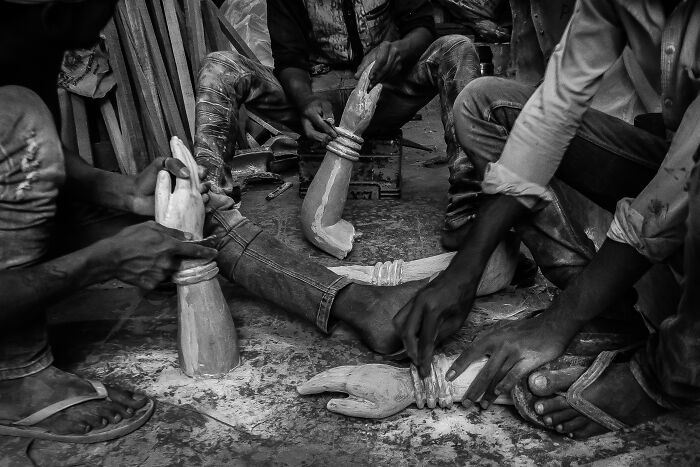 30 Timeless Black & White Moments To Celebrate World Photography Week By Ayanava Sil