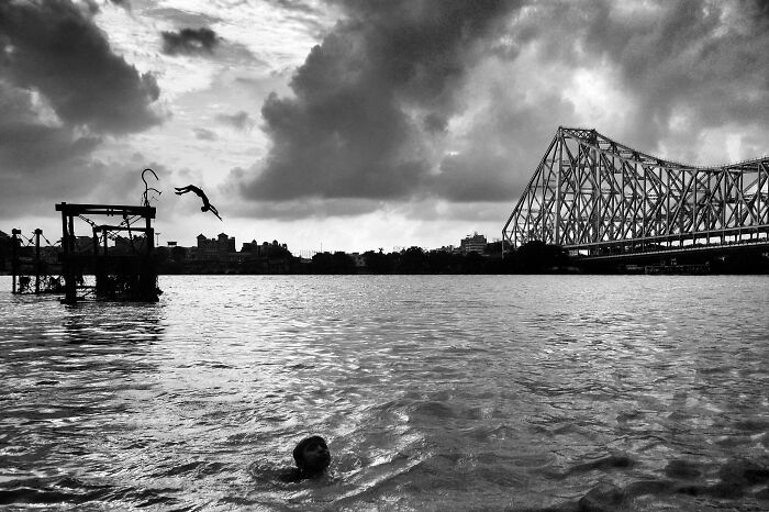 30 Timeless Black & White Moments To Celebrate World Photography Week By Ayanava Sil
