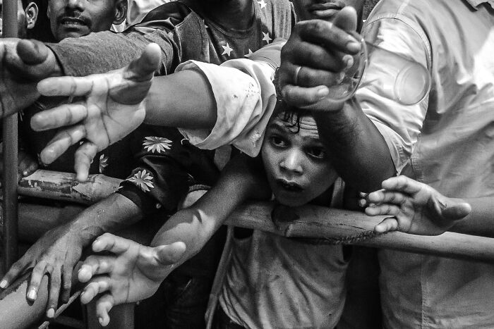 30 Timeless Black & White Moments To Celebrate World Photography Week By Ayanava Sil