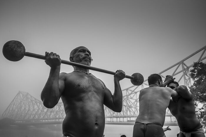 30 Timeless Black & White Moments To Celebrate World Photography Week By Ayanava Sil