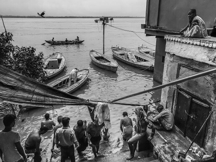 30 Timeless Black & White Moments To Celebrate World Photography Week By Ayanava Sil