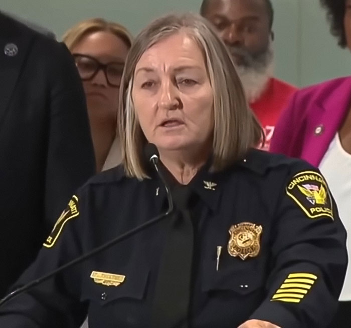 Police official speaking at a press conference about a violent Cincinnati brawl involving a mom brutally punched and knocked out. Police official speaking at a press conference about a violent Cincinnati brawl involving a mom brutally punched and knocked out.