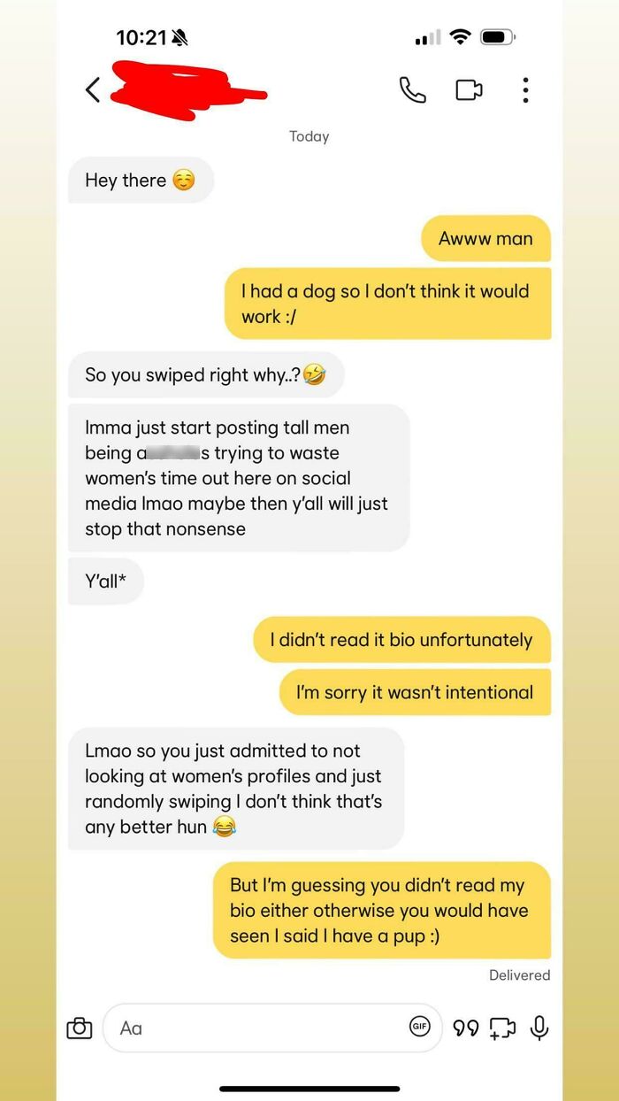 Text message conversation showing a woman called out for delusional behavior in an online dating chat exchange. Text message conversation showing a woman called out for delusional behavior in an online dating chat exchange.