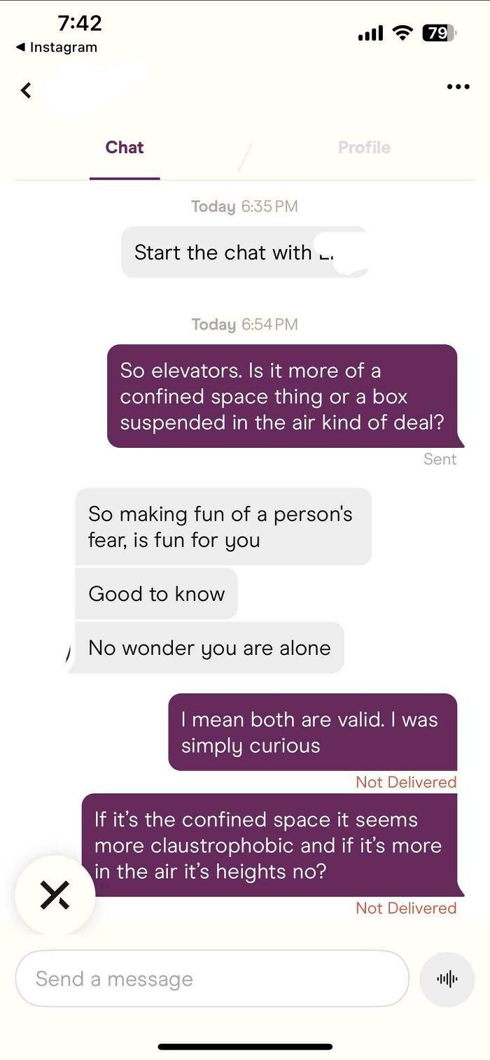 Chat conversation showing a debate about elevator fears, illustrating delusional behavior in women from recent screenshots.