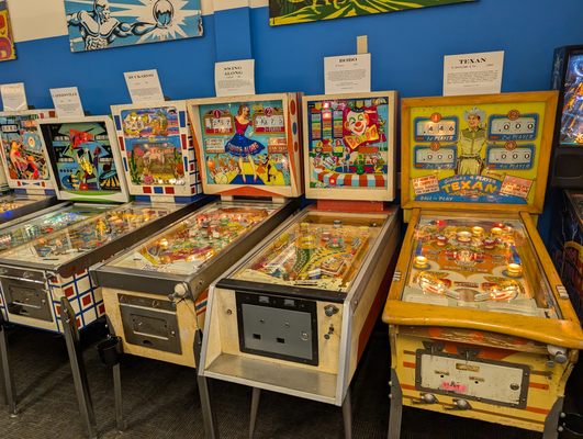 Classic-pinball-machine-6897b5b249fa0.jpg