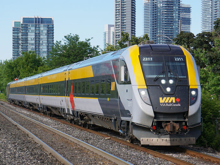 “KFC Decided To Give Out Free Chicken For 1 Day”: 44 Absolutely Tragic PR Catastrophes