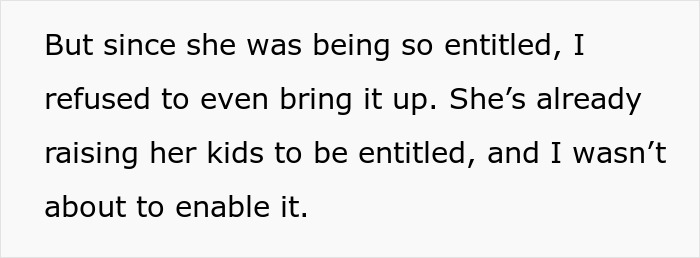Cousin Tells Woman To Cover $4,000 Family Vacation, Labels Her Selfish When She Refuses Cousin Tells Woman To Cover $4,000 Family Vacation, Labels Her Selfish When She Refuses
