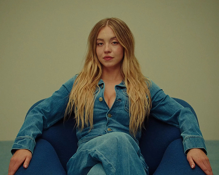 Sydney Sweeney seated in a blue outfit, featured in Birds Of A Feather alongside comedian Matt Rife backing her after viral backlash. Sydney Sweeney seated in a blue outfit, featured in Birds Of A Feather alongside comedian Matt Rife backing her after viral backlash.
