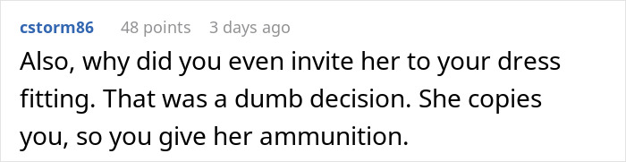 Screenshot of a comment discussing a woman confronting her brother’s fiancée for copying her wedding dress. Screenshot of a comment discussing a woman confronting her brother’s fiancée for copying her wedding dress.