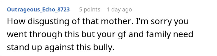 Screenshot of an online comment condemning a racist mom’s insults toward daughter’s girlfriend’s Black parents. Screenshot of an online comment condemning a racist mom’s insults toward daughter’s girlfriend’s Black parents.