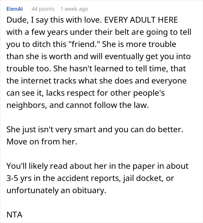 Text post discussing a teen showing up at best friend’s door at 4 AM and issues with their friendship. Text post discussing a teen showing up at best friend’s door at 4 AM and issues with their friendship.