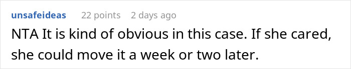 Screenshot of a comment discussing a man spending $22,500 on daughter’s failed wedding and choosing to hang out with friends instead. Screenshot of a comment discussing a man spending $22,500 on daughter’s failed wedding and choosing to hang out with friends instead.